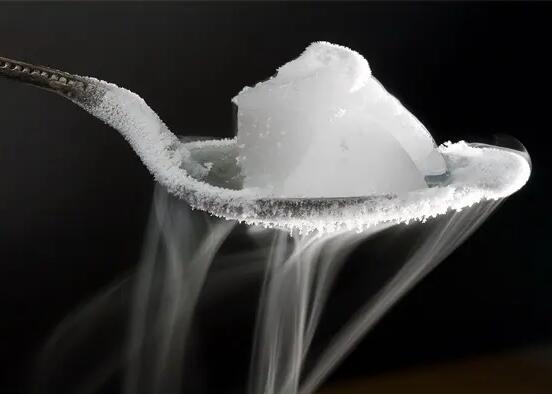 干冰有什么用途和它的主要特點(diǎn)是什么？