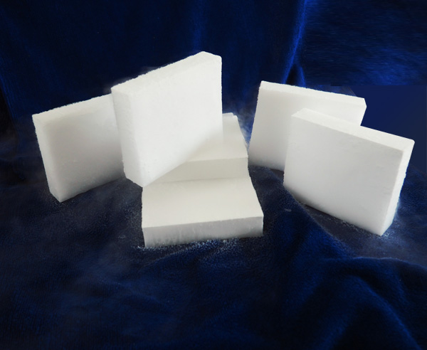 干冰分類全解析：從形態(tài)到應(yīng)用